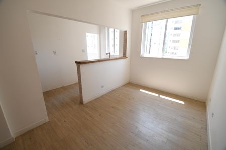 Sala de apartamento à venda com 1 quarto, 50m² em Bosque, Campinas