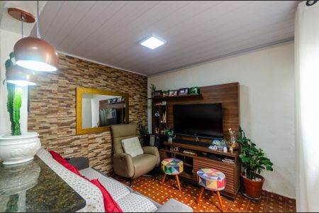 Casa à venda com 83m², 2 quartos e 1 vaga Casa à venda com 83m², 2 quartos e 1 vagaSala