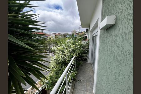 Casa à venda com 162m², 2 quartos e 3 vagasQuarto Suíte Varanda