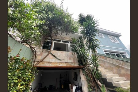 Casa à venda com 162m², 2 quartos e 3 vagasFachada da Casa