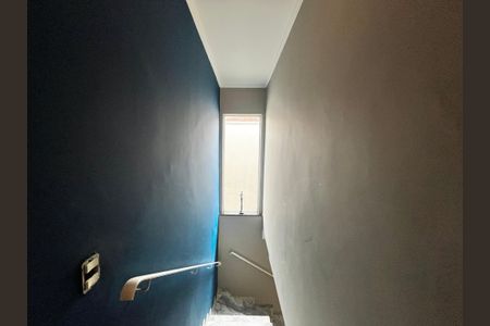 Casa à venda com 162m², 2 quartos e 3 vagasEscada