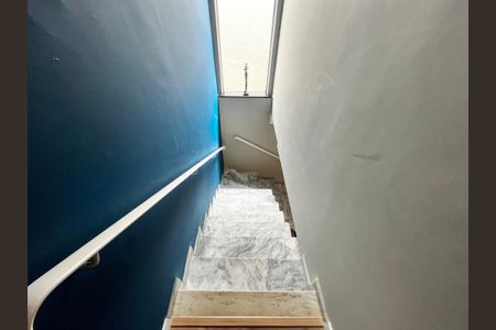 Casa à venda com 162m², 2 quartos e 3 vagasEscada