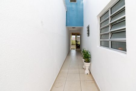 Casa para alugar com 35m², 1 quarto e sem vaga Casa para alugar com 35m², 1 quarto e sem vagaCorredor