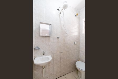 Casa para alugar com 35m², 1 quarto e sem vaga Casa para alugar com 35m², 1 quarto e sem vagaBanheiro Social