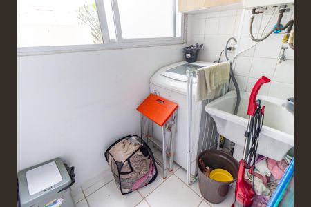 Apartamento à venda com 64m², 3 quartos e 1 vagaÁrea de Serviço