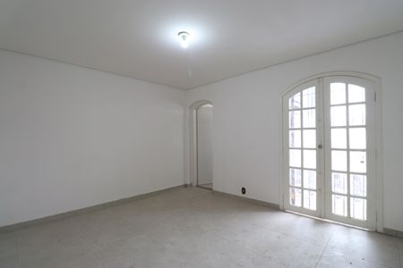 Casa para alugar com 250m², 3 quartos e 1 vagaSuíte