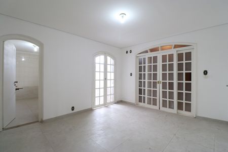 Casa para alugar com 250m², 3 quartos e 1 vagaSuíte