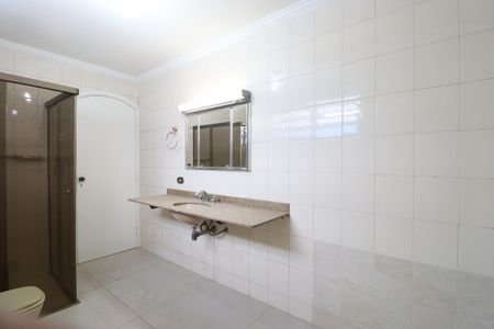 Casa para alugar com 250m², 3 quartos e 1 vagaBanheiro da Suíte