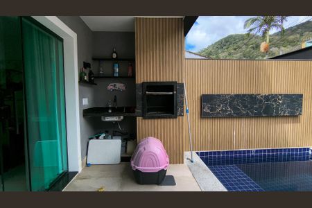 Casa de condomínio à venda com 196m², 3 quartos e 1 vaga Casa de condomínio à venda com 196m², 3 quartos e 1 vagaQuintal