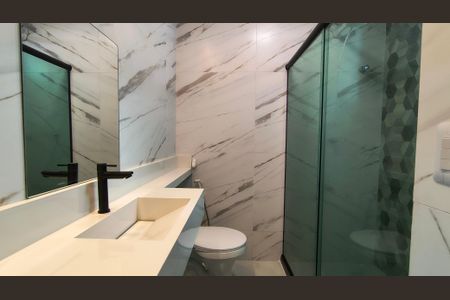 Casa de condomínio à venda com 196m², 3 quartos e 1 vaga Casa de condomínio à venda com 196m², 3 quartos e 1 vagaBanheiro da Suíte 3