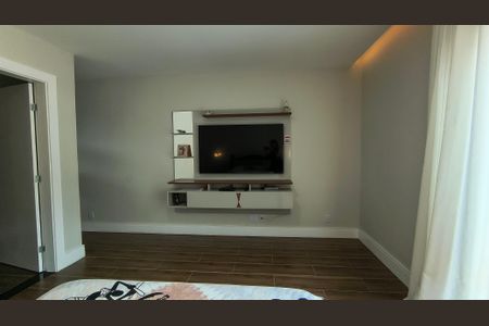 Casa de condomínio à venda com 196m², 3 quartos e 1 vaga Casa de condomínio à venda com 196m², 3 quartos e 1 vagaSuíte 1