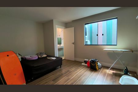 Casa de condomínio à venda com 196m², 3 quartos e 1 vaga Casa de condomínio à venda com 196m², 3 quartos e 1 vagaSuíte 3