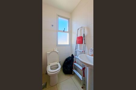 Apartamento para alugar com 102m², 3 quartos e 2 vagasBanheiro de Serviço