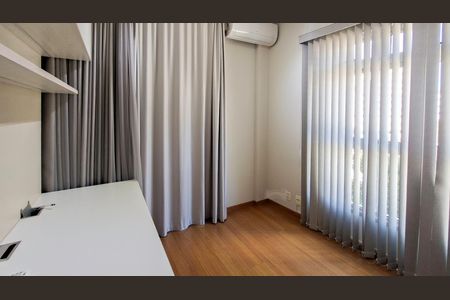 Apartamento para alugar com 102m², 3 quartos e 2 vagasQuarto 