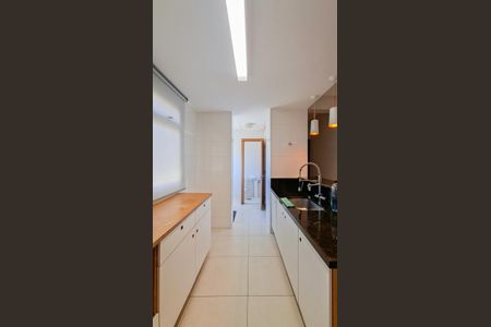 Apartamento para alugar com 102m², 3 quartos e 2 vagasCozinha