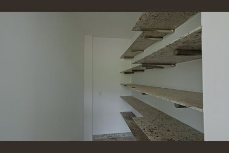 Casa de condomínio à venda com 380m², 4 quartos e 4 vagas Casa de condomínio à venda com 380m², 4 quartos e 4 vagasCozinha - Armários