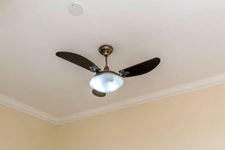 Casa à venda com 90m², 2 quartos e 2 vagasSala