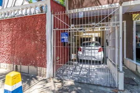 Casa à venda com 90m², 2 quartos e 2 vagasFachada