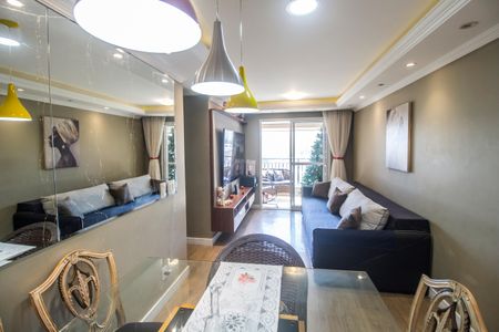 Sala  de apartamento à venda com 3 quartos, 76m² em Jardim Tupanci, Barueri