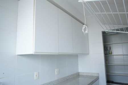 Apartamento à venda com 76m², 2 quartos e 2 vagasÁrea de Serviço