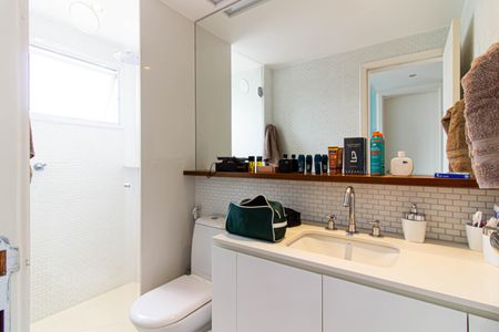 Apartamento para alugar com 244m², 4 quartos e 4 vagasBanheiro da Suíte 2