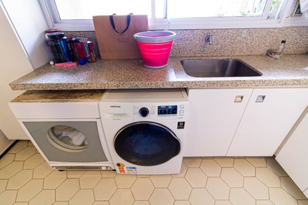 Apartamento para alugar com 244m², 4 quartos e 4 vagasÁrea de Serviço