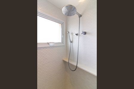 Apartamento para alugar com 244m², 4 quartos e 4 vagasBanheiro da Suíte 1