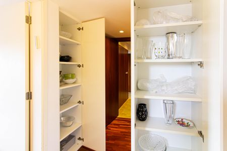 Apartamento para alugar com 244m², 4 quartos e 4 vagasCorredor - detalhe