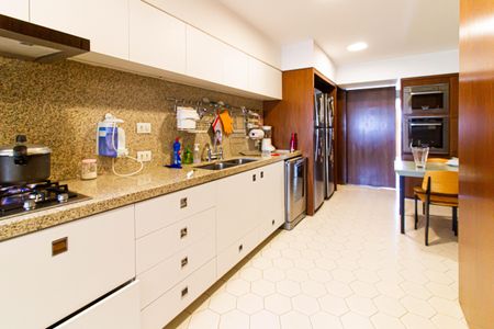 Apartamento para alugar com 244m², 4 quartos e 4 vagasCozinha