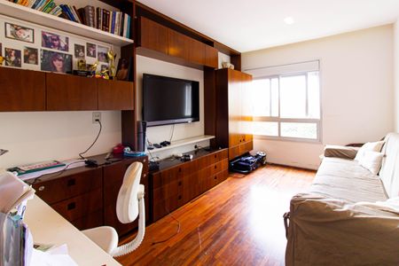 Apartamento para alugar com 244m², 4 quartos e 4 vagasEscritório