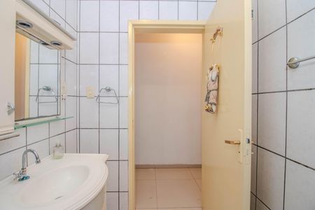 Casa à venda com 140m², 2 quartos e 1 vagaBanheiro
