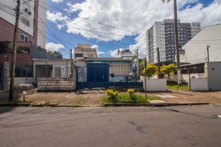 Casa à venda com 140m², 2 quartos e 1 vagaFachada