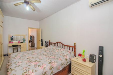 Quarto 1 de casa à venda com 2 quartos, 140m² em São João, Porto Alegre