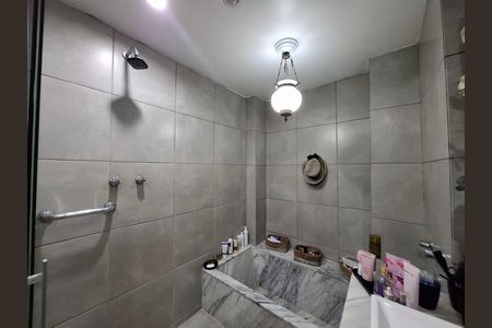 Apartamento à venda com 74m², 2 quartos e sem vaga Apartamento à venda com 74m², 2 quartos e sem vagaBanheiro