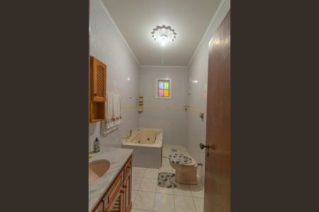 Casa à venda com 320m², 3 quartos e 1 vaga Casa à venda com 320m², 3 quartos e 1 vagaBanheiro da Suíte