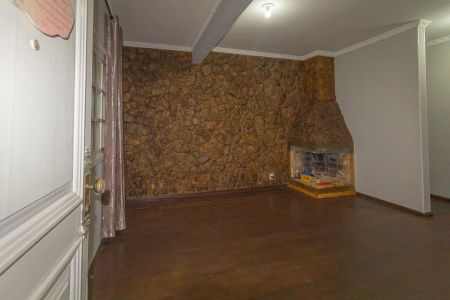 Casa à venda com 320m², 3 quartos e 1 vaga Casa à venda com 320m², 3 quartos e 1 vagaSala