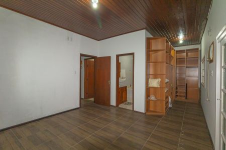 Casa à venda com 320m², 3 quartos e 1 vaga Casa à venda com 320m², 3 quartos e 1 vagaQuarto 1 - Suíte