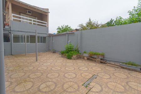 Casa à venda com 320m², 3 quartos e 1 vaga Casa à venda com 320m², 3 quartos e 1 vagaPátio/Fundos da casa