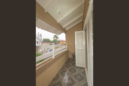 Casa à venda com 320m², 3 quartos e 1 vaga Casa à venda com 320m², 3 quartos e 1 vagaVaranda da Suíte