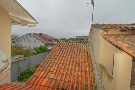 Casa à venda com 320m², 3 quartos e 1 vaga Casa à venda com 320m², 3 quartos e 1 vagaVista do Quarto 2
