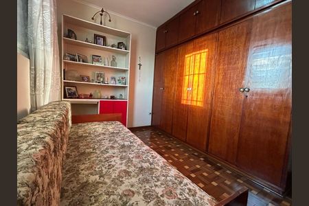 Casa à venda com 220m², 3 quartos e 4 vagas Casa à venda com 220m², 3 quartos e 4 vagasFoto 02