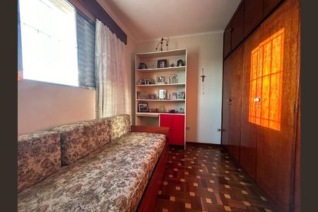 Foto 03 de casa à venda com 3 quartos, 220m² em Vila Canero, São Paulo