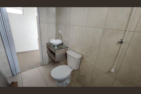 Casa para alugar com 65m², 2 quartos e 1 vaga Casa para alugar com 65m², 2 quartos e 1 vagaBanheiro da Suíte