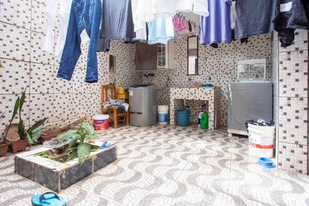 Casa à venda com 250m², 4 quartos e 3 vagasÁrea de Serviço Casa 2