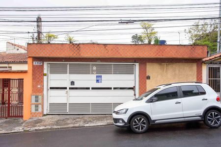 Casa à venda com 250m², 4 quartos e 3 vagasFachada