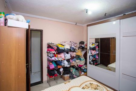 Casa à venda com 250m², 4 quartos e 3 vagasQuarto 1 Casa 1