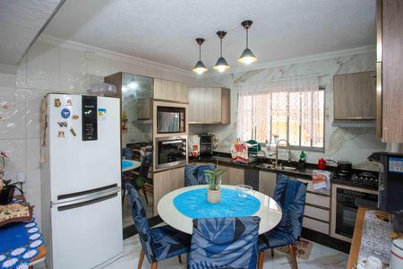 Casa à venda com 250m², 4 quartos e 3 vagasCozinha Casa 1