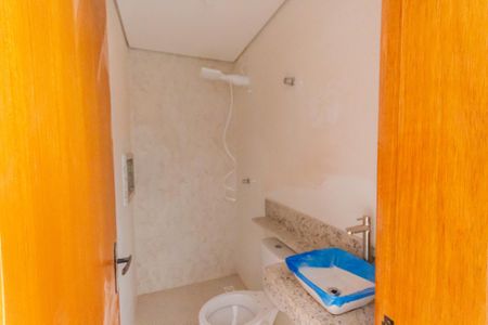 Banheiro Social de apartamento para alugar com 1 quarto, 24m² em Parque Jaçatuba, Santo André