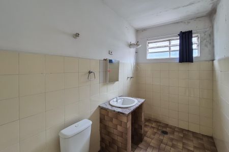 Casa à venda com 250m², 2 quartos e 1 vagaEdícula - banheiro