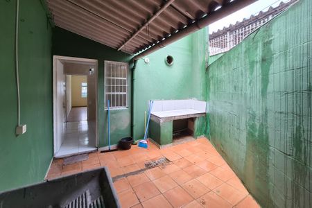 Casa à venda com 250m², 2 quartos e 1 vagaÁrea de Serviço